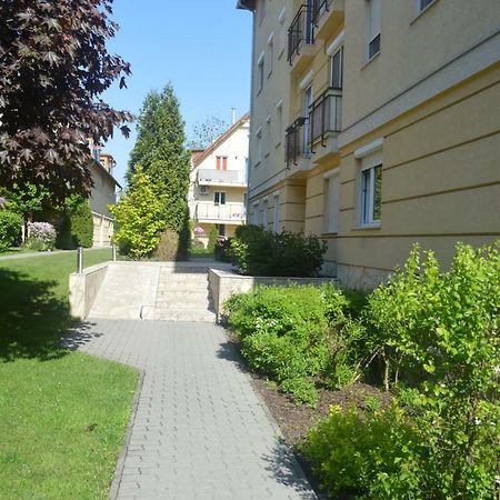 Telepes Apartman Budapeste Exterior foto